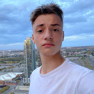 Meet your Posher, Thomas